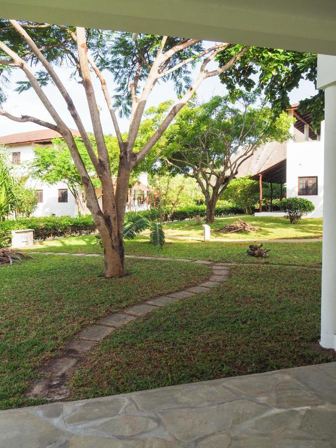 Gecko Resort Watamu Exterior photo