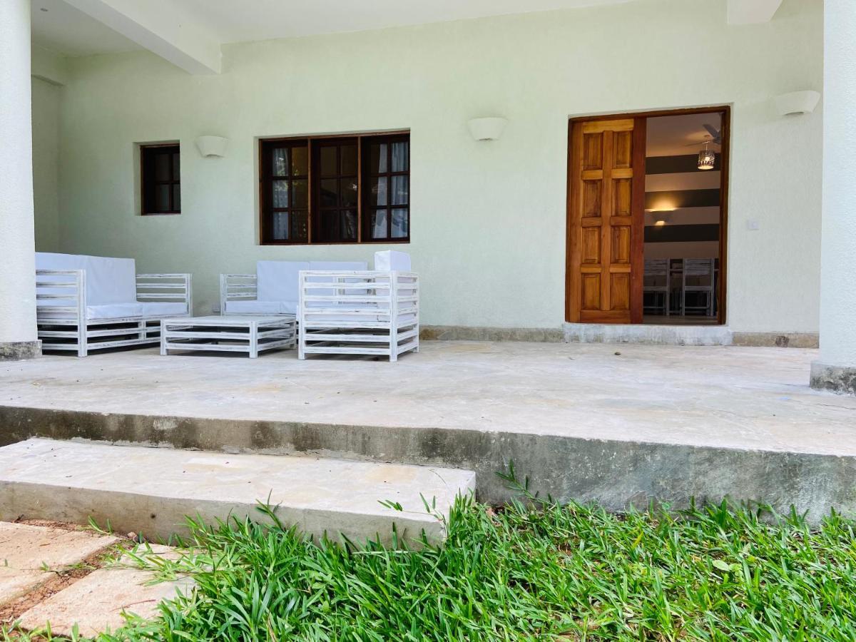 Gecko Resort Watamu Exterior photo